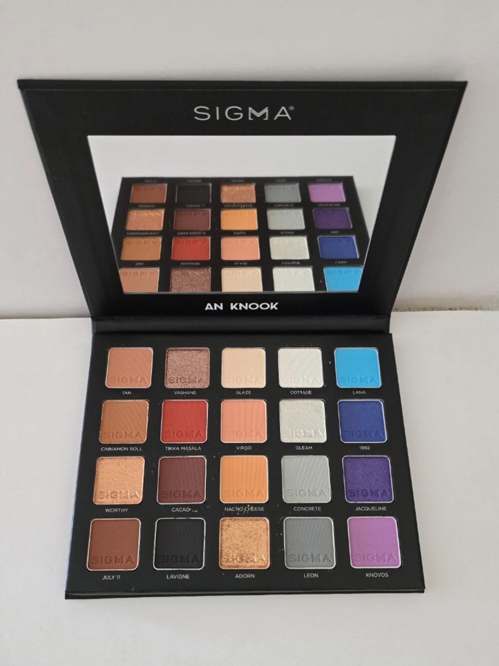Sigma Beauty An Knook Eyeshadow Palette - 20 colors - New in Box